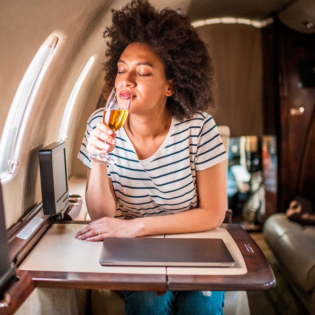 18 Top-Rated Travel Finds That Will Make Economy Feel Like First Class – E! Online